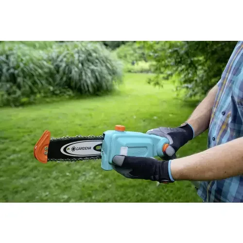 GARDENA 14770-20 Akku Hochentaster 18V Li-Ion Set mit Akku Ladegerät