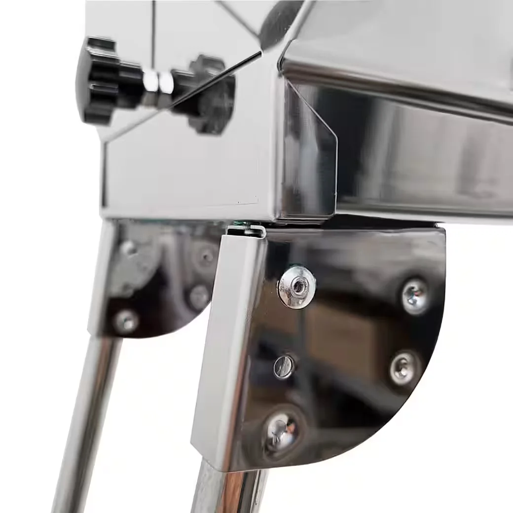 Holzkohlegrill Mangal Kairat Schaschlikgrill mit 10 Spießen & 230 V Motor