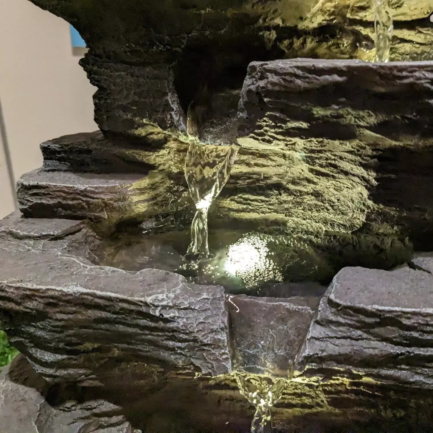 MARELIDA Gartenbrunnen Brunnen beleuchtet Wasserfall Garten Zierbrunnen Kaskadenbrunnen 39cm, 27 cm Breite