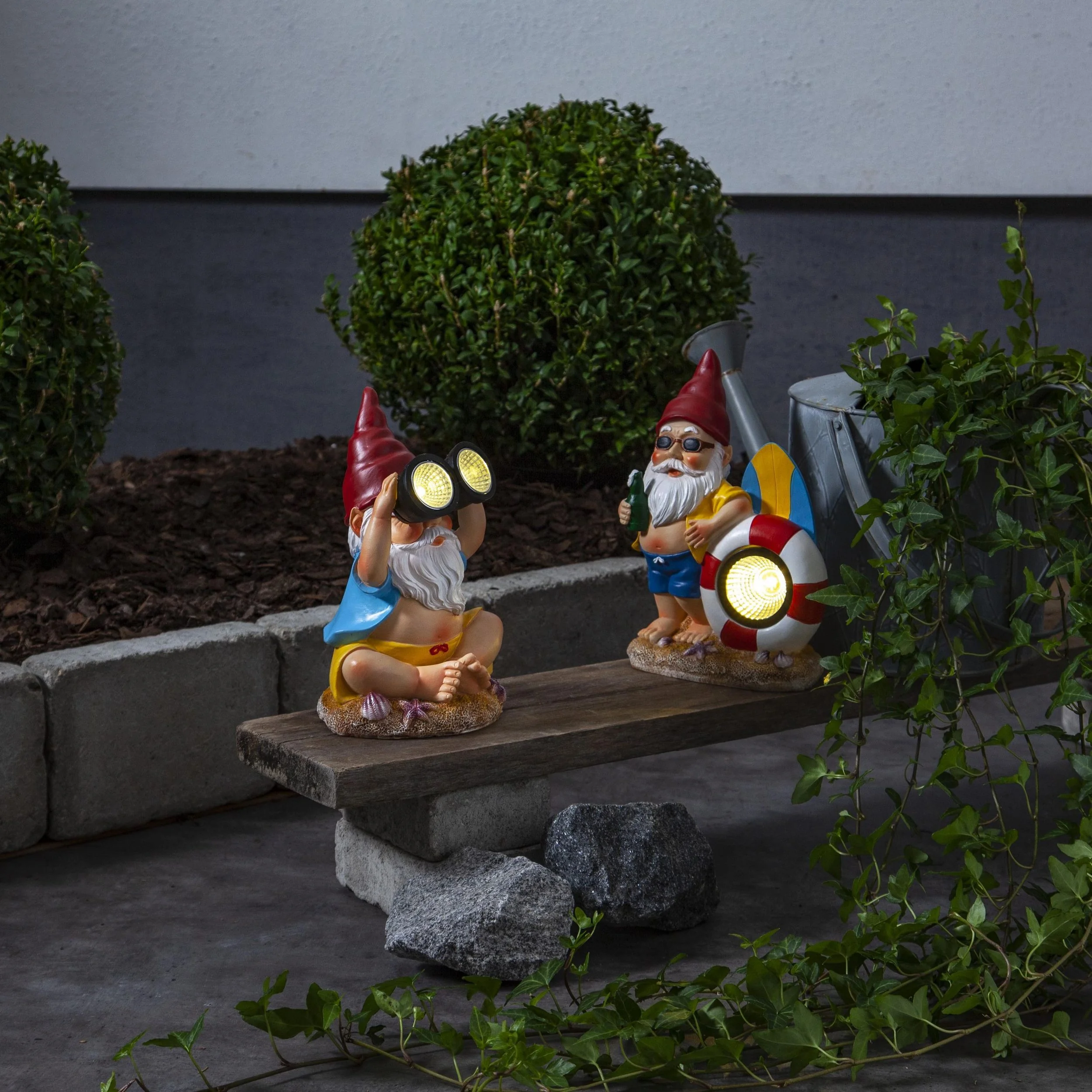 STAR TRADING LED Solarleuchte Gnomy Gartenzwerg Gartenfigur